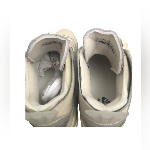 Air Jordan 4 Retro Sail Sneakers - Picture 6 of 14